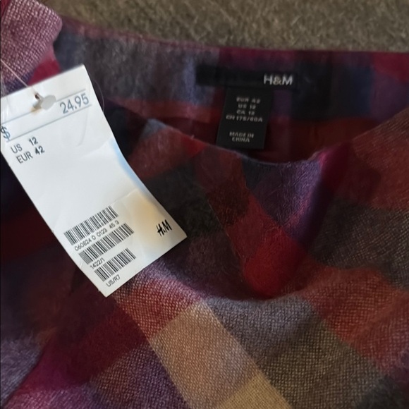 H&M Red and Blue Mini Pencil Skirt - Picture 2 of 2